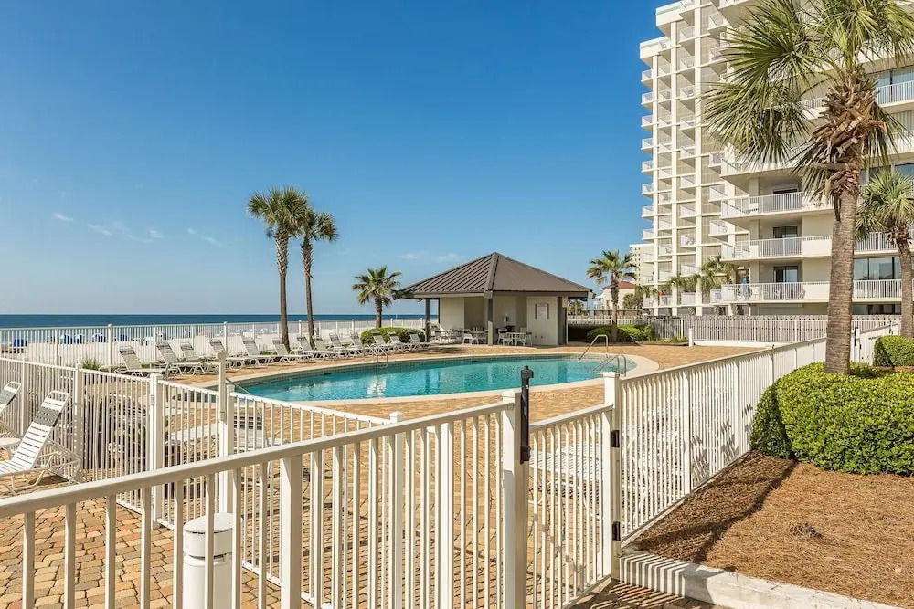 Windward Pointe 102