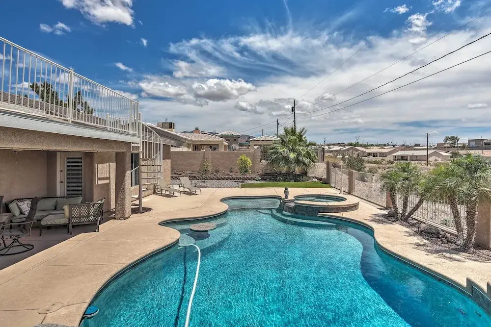 4 Mi to Lake Havasu: Home w/ Rooftop Balcony