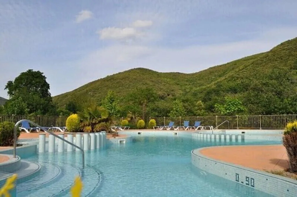 Camping Les Cerisiers Du Jaur
