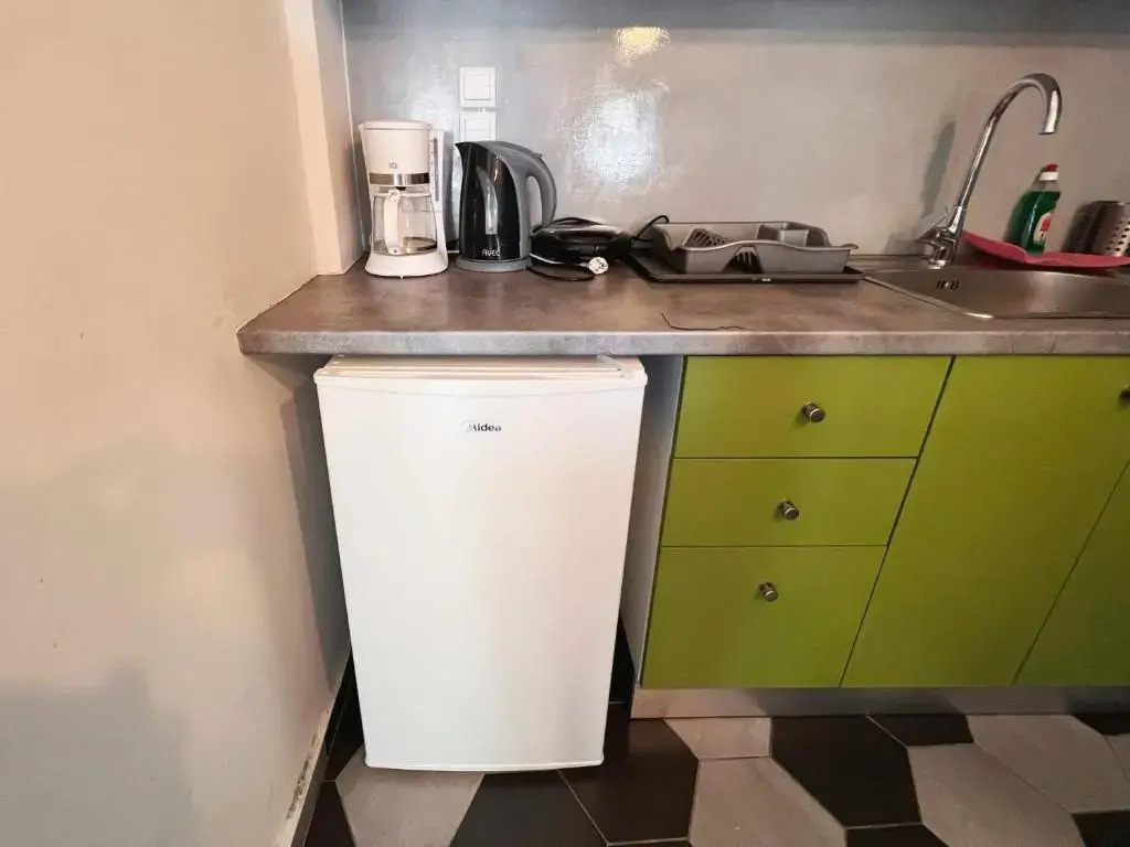 Stathmos Larissis A, a cozy 2BR Apartment, Clo...