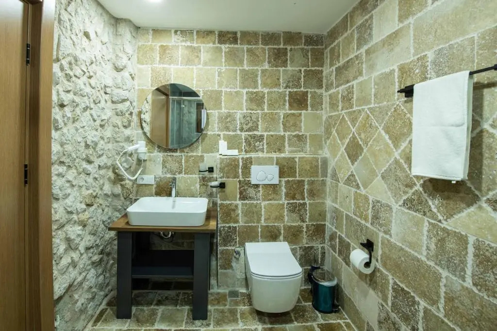 Ahiyan Hotel