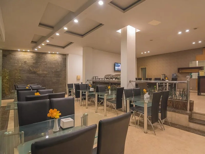 RedDoorz Premium near Paris Van Java Mall