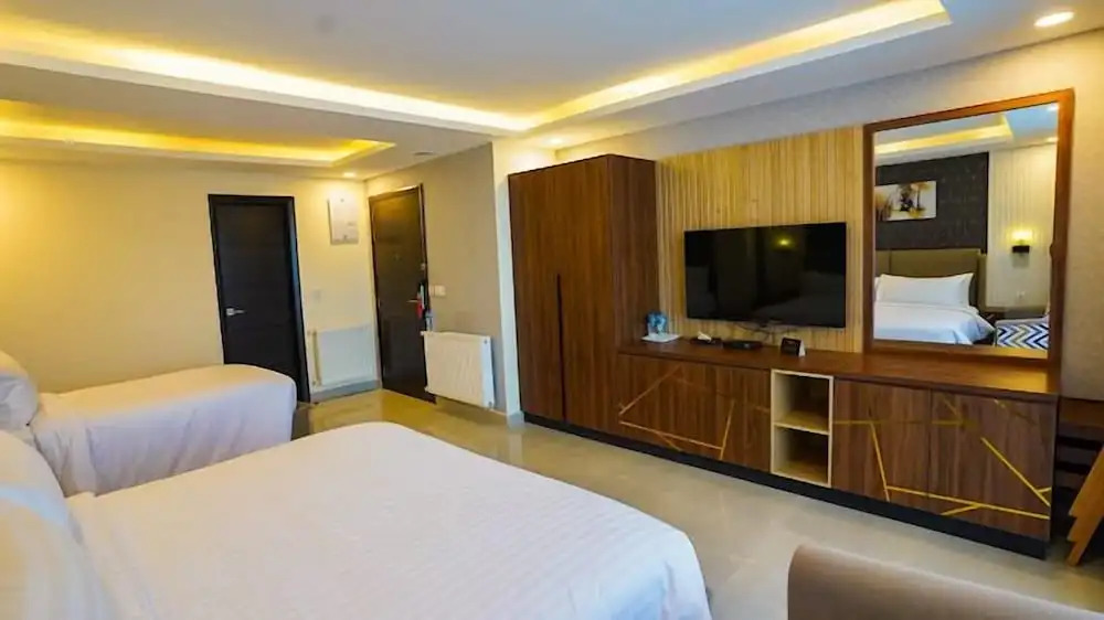 Fiora Hotel