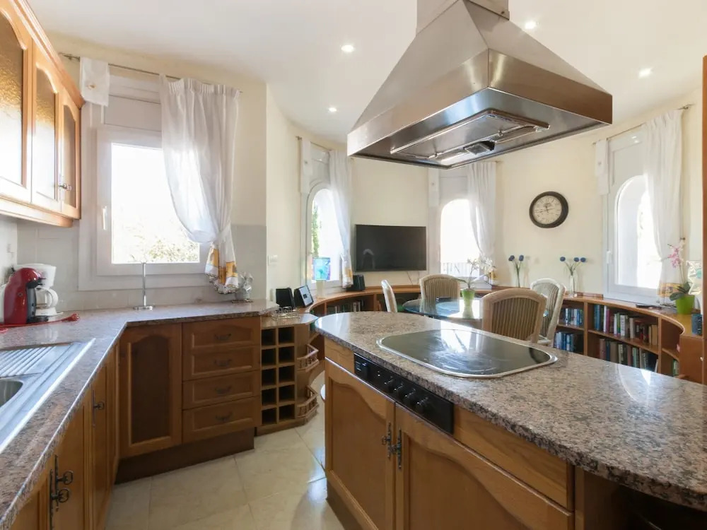 Ravishing Holiday Home near Beach in St. Pere Pescador