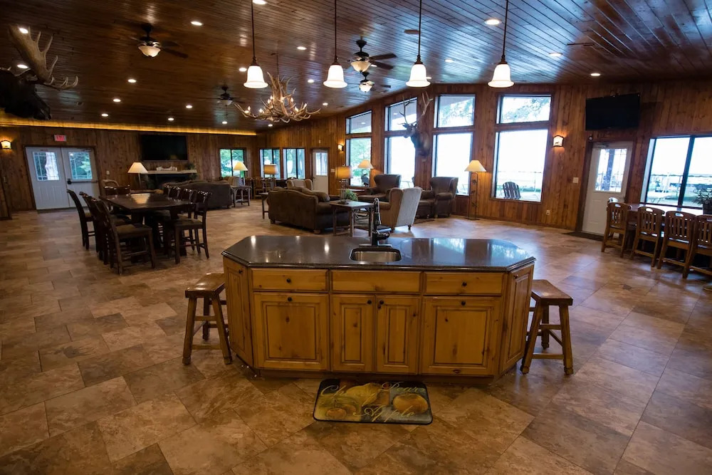 Lewis & Clark Resort