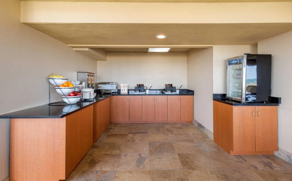 Coastal Hotel & Suites Virginia Beach - Oceanfront