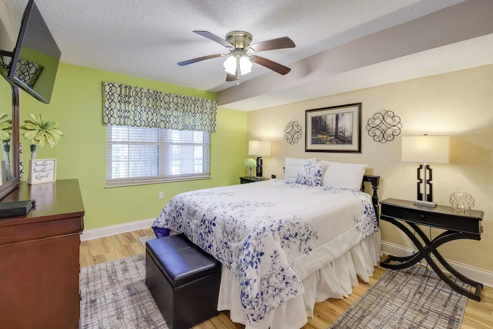 Gatlinburg Condo ~ 2 Mi to Smoky Mountains!