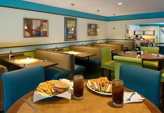 Oceanside Inn & Suites