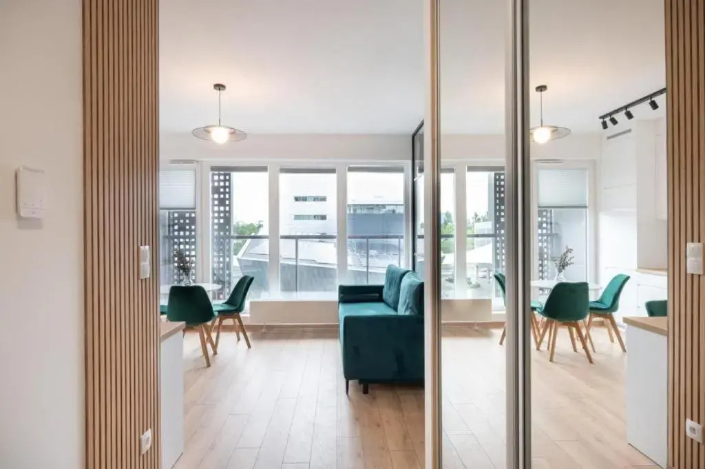 Golden Apartments-Sok15
