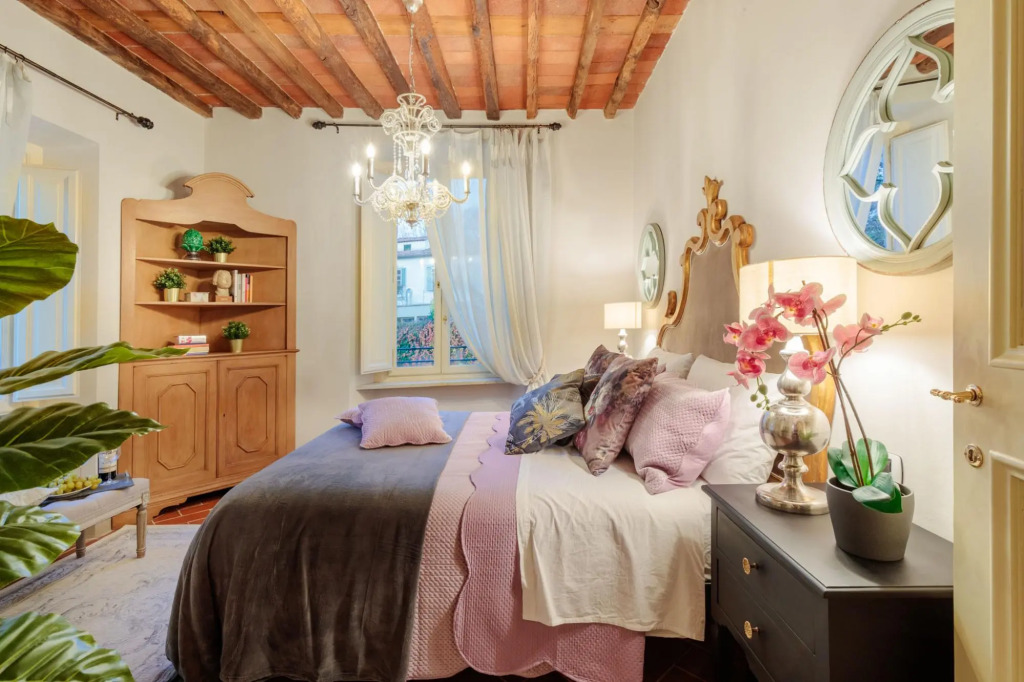 Casa Kathy in Lucca With 2 Bedrooms and 1 Bathrooms