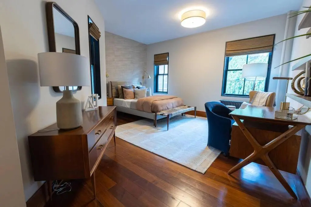 E10-3 I 3BR 2 5 Baths Designer East Village Townhouse Triplex