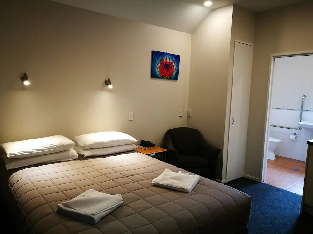 239 on Lincoln Motel