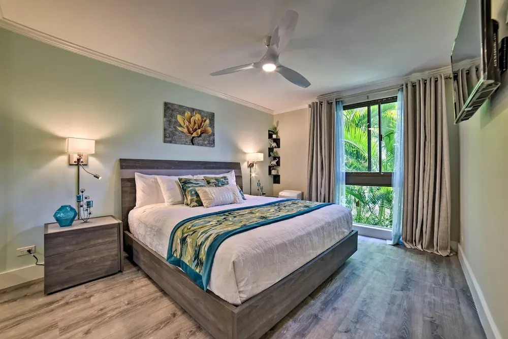 Walk to Beach: West Maui Condo w/ Lanai & Pool!