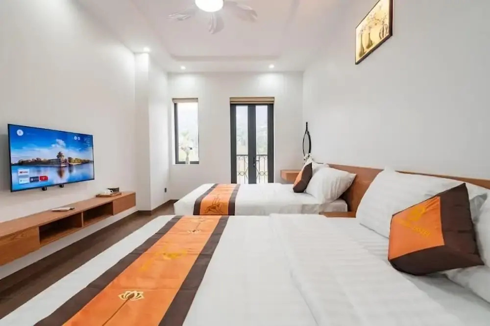 Agarwood Hotel