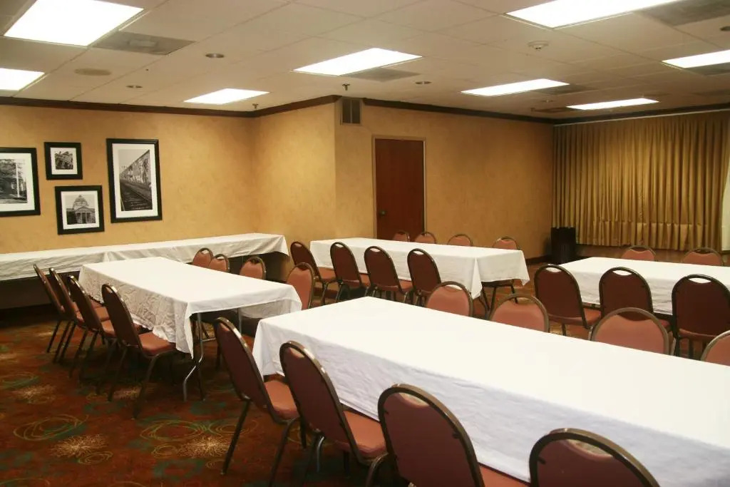 Auburn Place Hotel & Suites Cape Girardeau