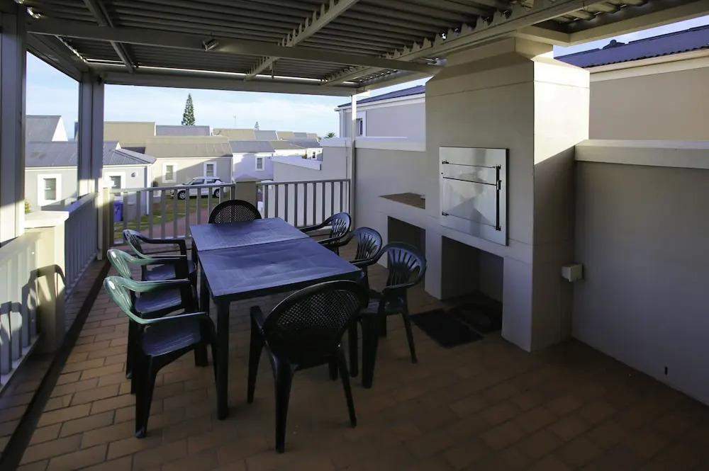Top Deck Langebaan 6-sleeper