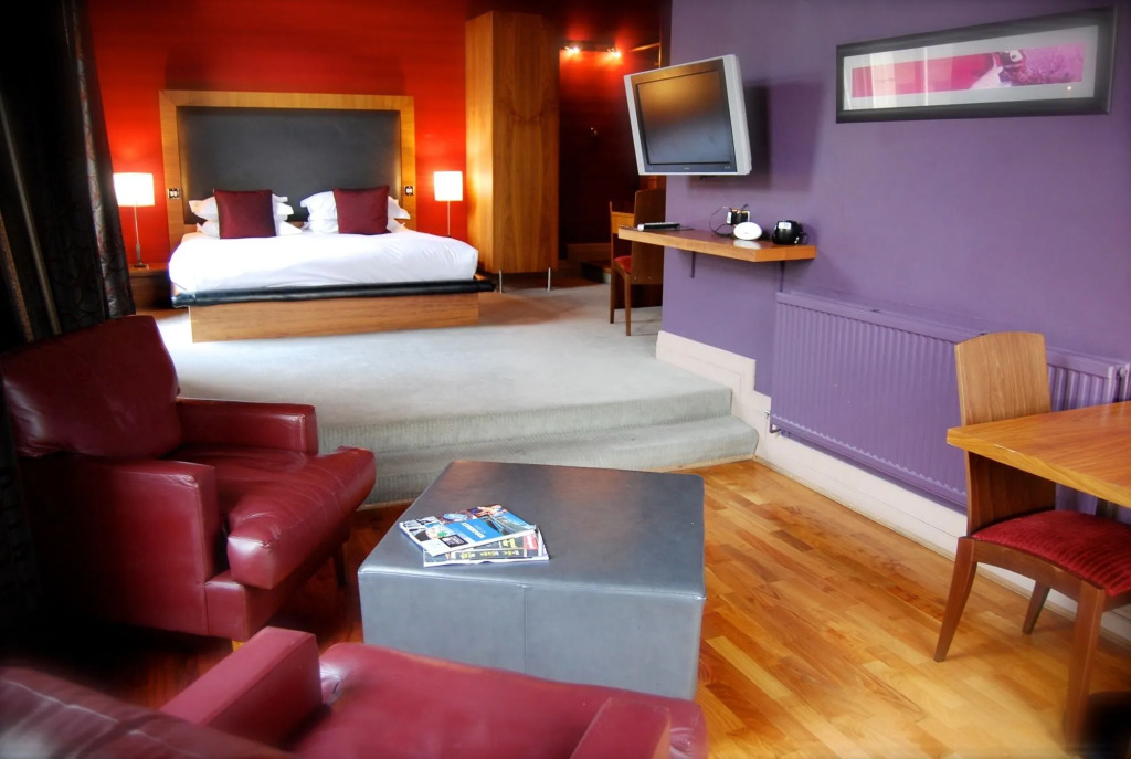 62 Castle Street Hotel