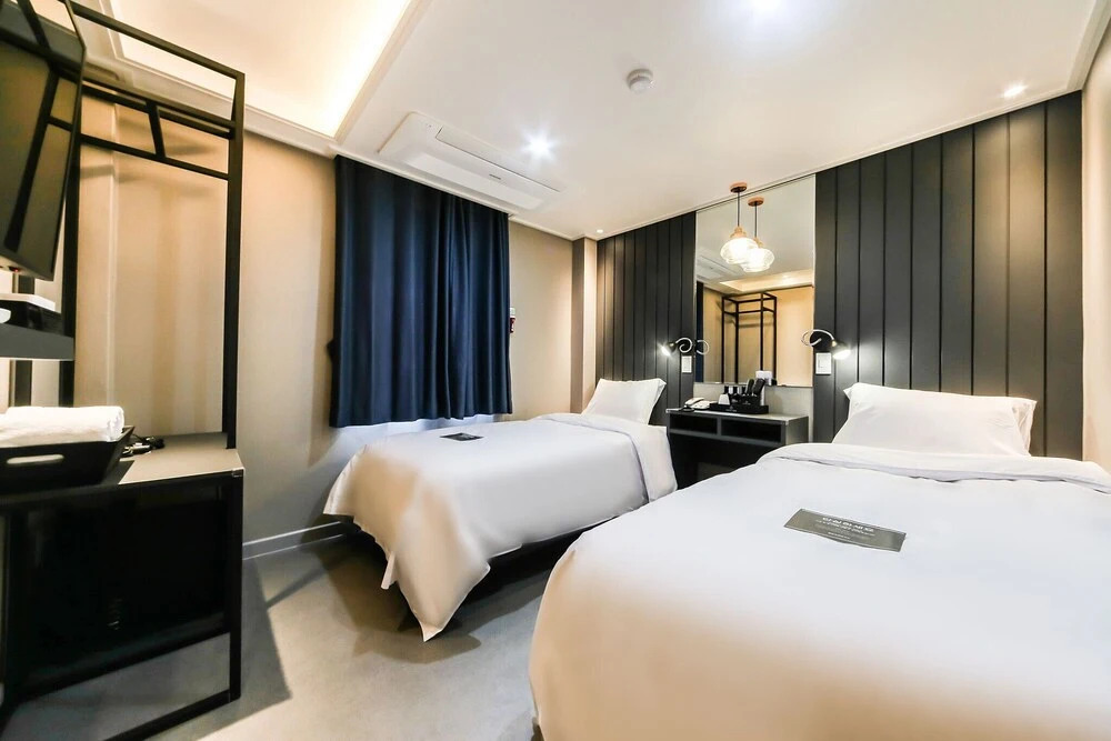 Hotel On
