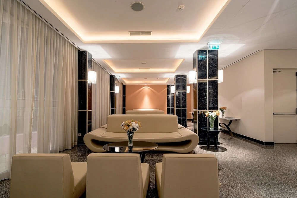 iu Hotel Sumbe