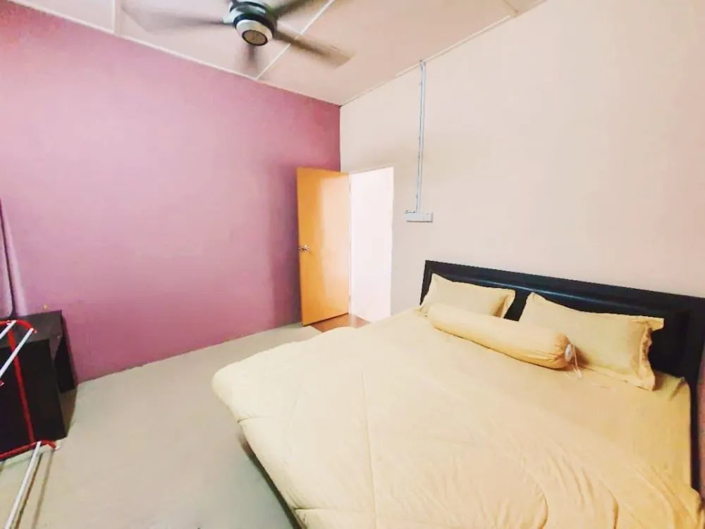OYO 90291 Homestay De'Majidee