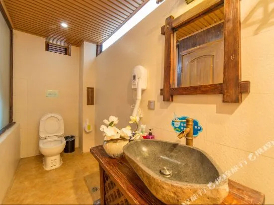 Three Bears Panoramic Beauty Su (Lijiang Ancient City Sifang Street Branch)