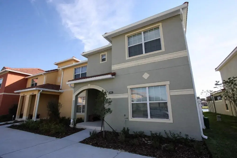 3041 Paradise Palms