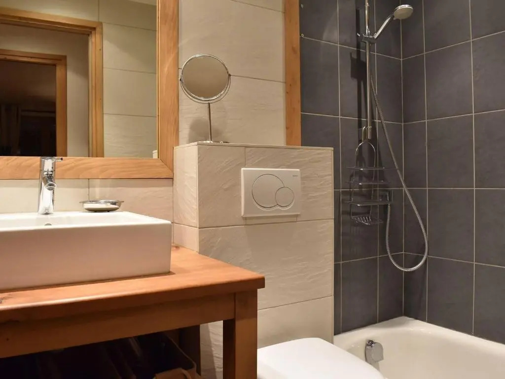 Appartement Méribel, 6 pièces, 12 personnes - FR-1-180-338