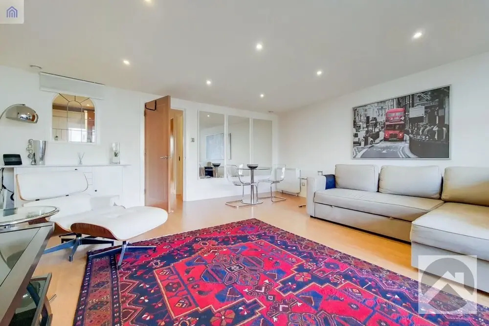 2 Bed &1 Bath Apartment in Canary Wharf