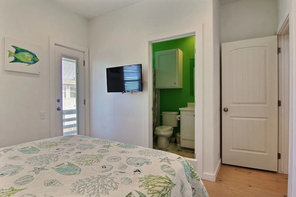 Wet-N-Wild 4Br Home