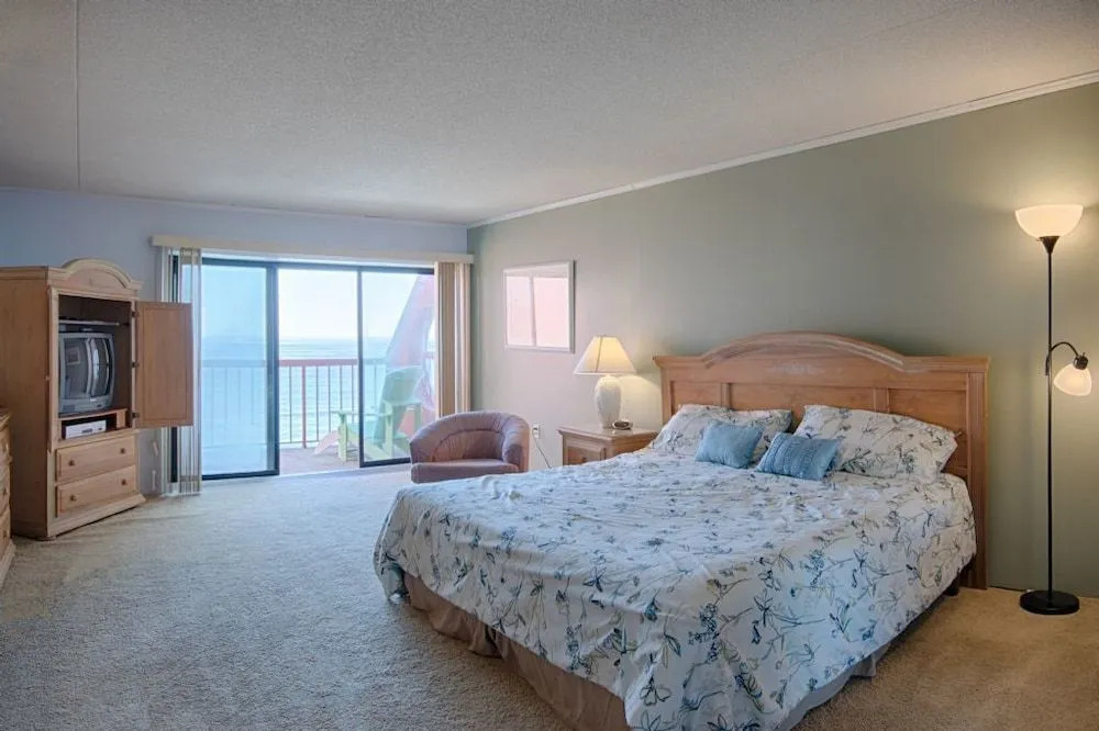 Rainbow 1109 - 2 Br Condo