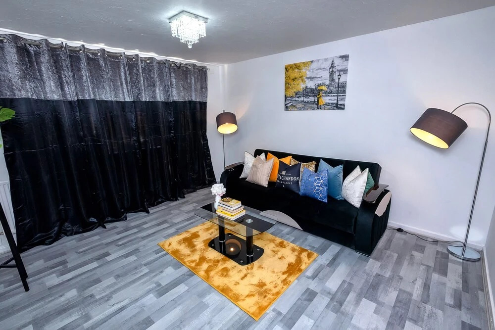 A Stunning 2 BED Home ON THE River Thames!
