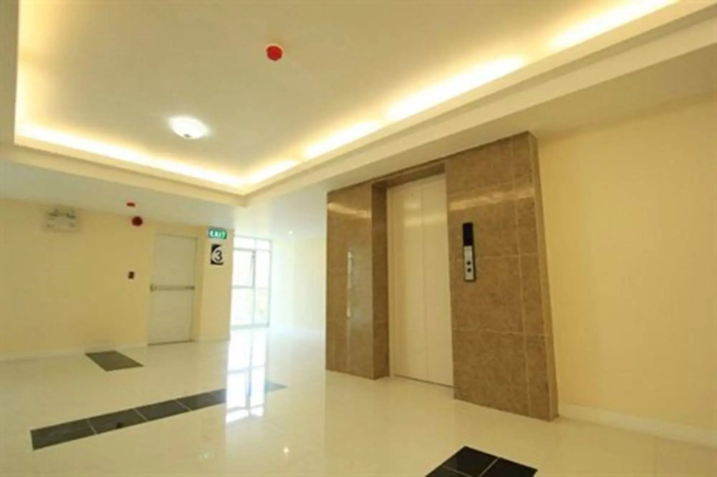 The Grow Hotel & Residence