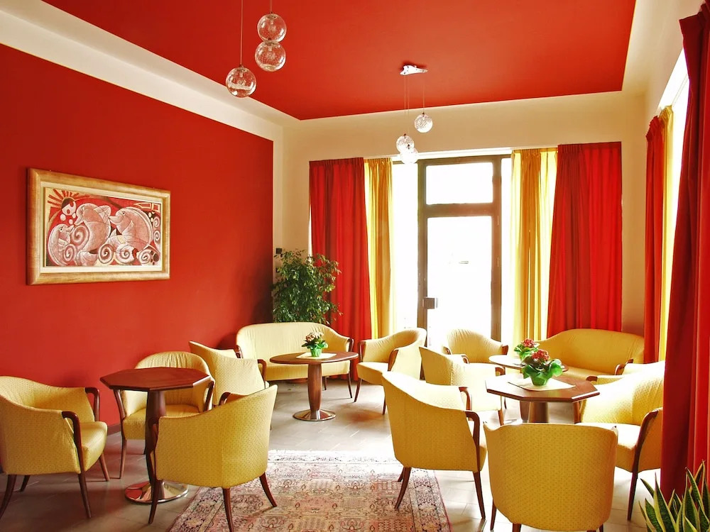 Euro Hotel