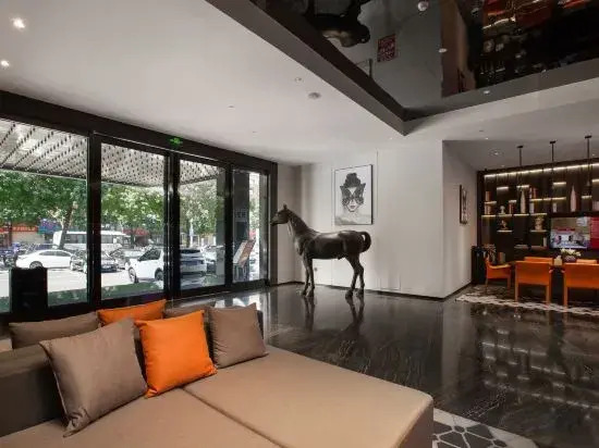 Paco Hotel (North Square Branch of Maoming HSR Station)