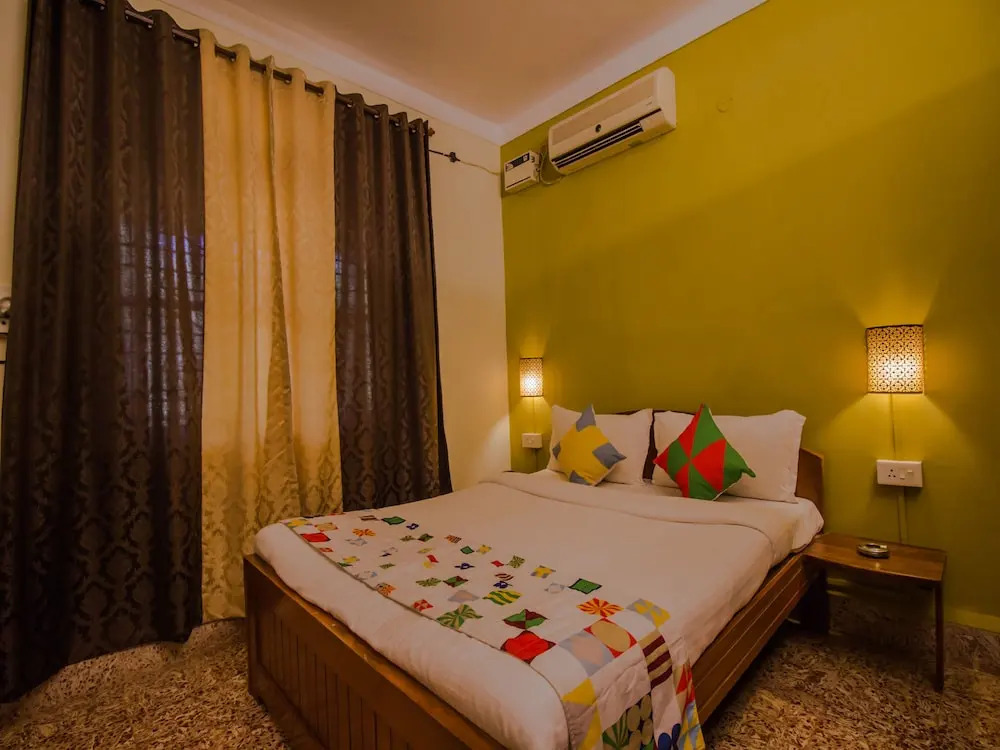 OYO 13824 Home Elegant Studio Calangute