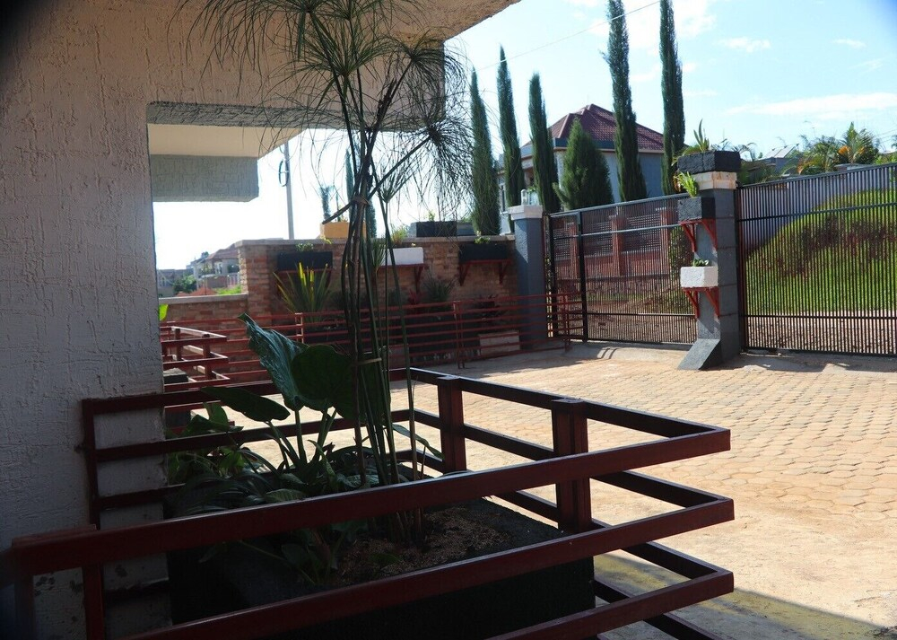 Zeyman's Apartments