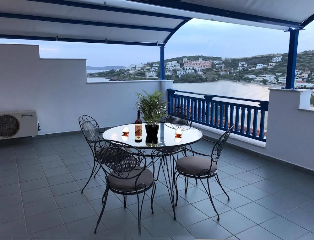 Erato Apartments