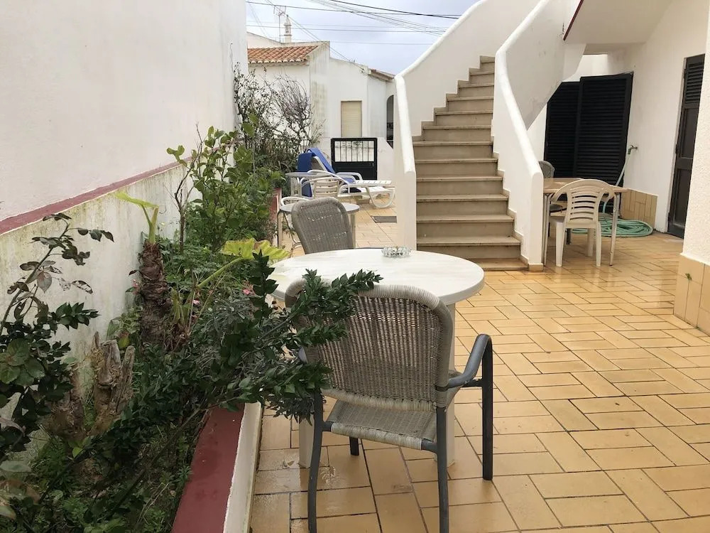 Apartamentos e Quartos Atalaia