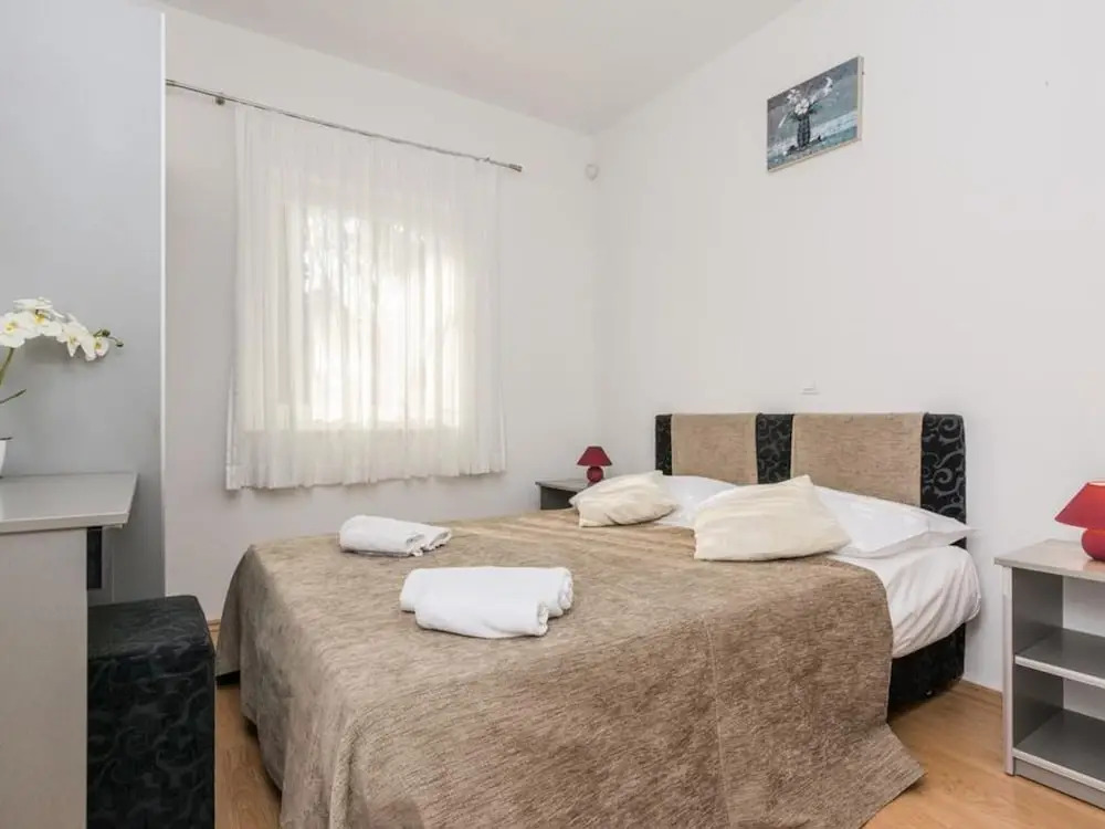 Lovely Holiday Home in Novalja With Garden