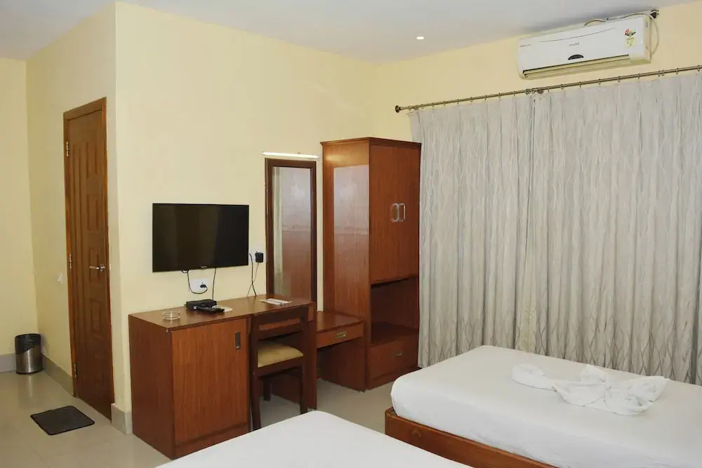 Hotel Golden Anchor Dhamara
