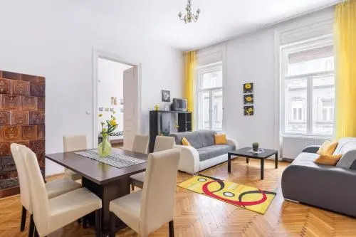 Izabella Home 2 Budapest