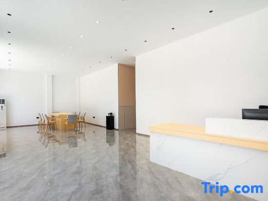 Liangqi Mountain House Homestay (Beihai Silver Beach)
