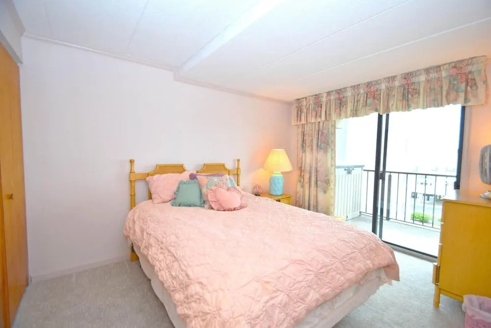 Amber Waves 300 3 Bedroom Condo by RedAwning