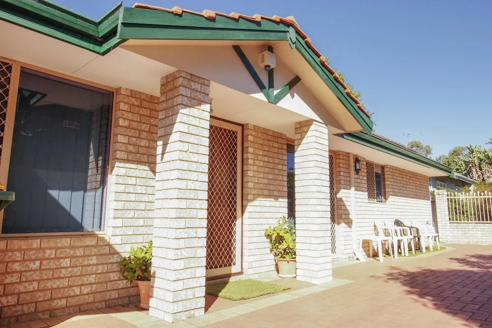 St James Cosy Home - Best Value