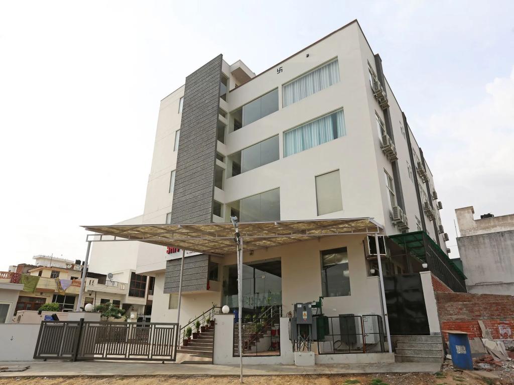 OYO 8425 Hotel Shiv Palace