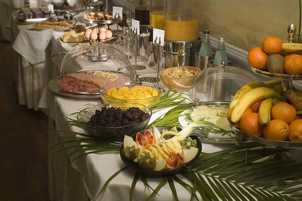 Alpi Hotel