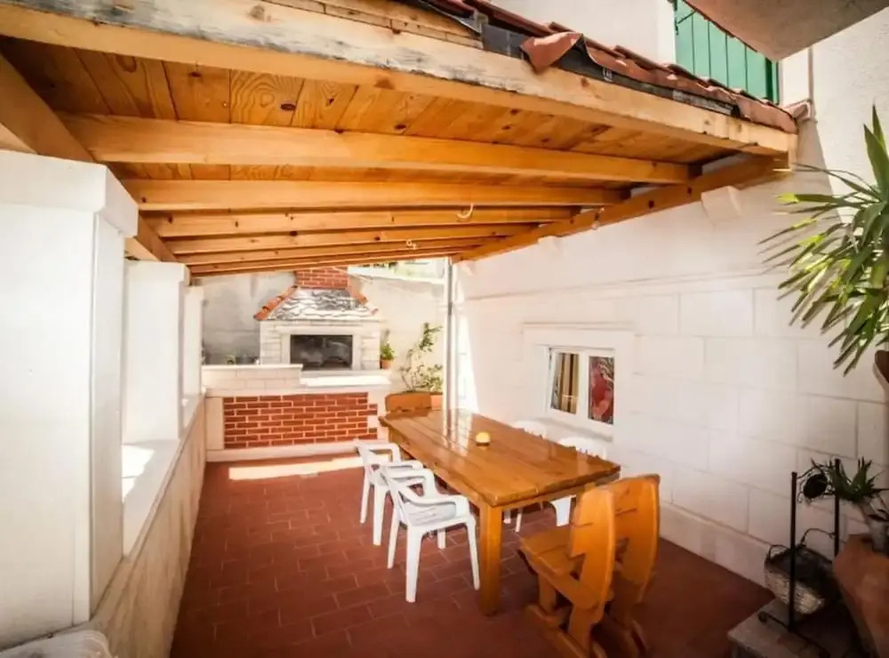 Sutivan Sea Terrace Apartment