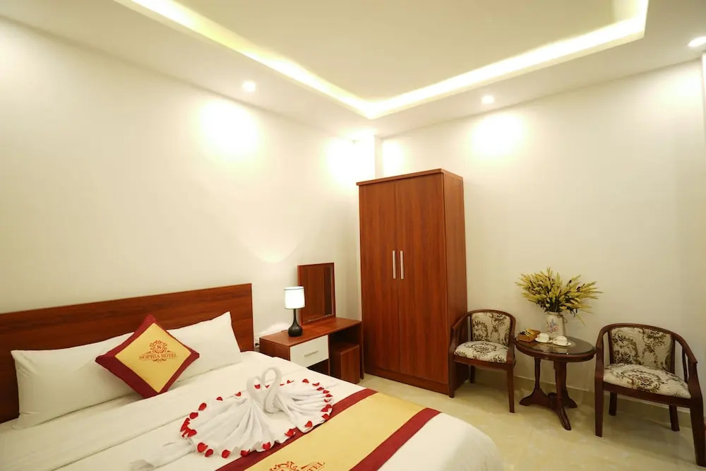 Sapphire HOTEL HUE