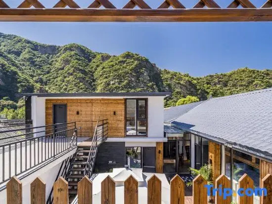 Suyan Homestay · The Blaze Retreat