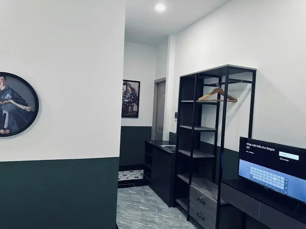 Sargon D'Luxe